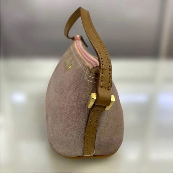 Gucci Blush Suede Shoulder Bag with Tan Strap - Picture 4 of 14